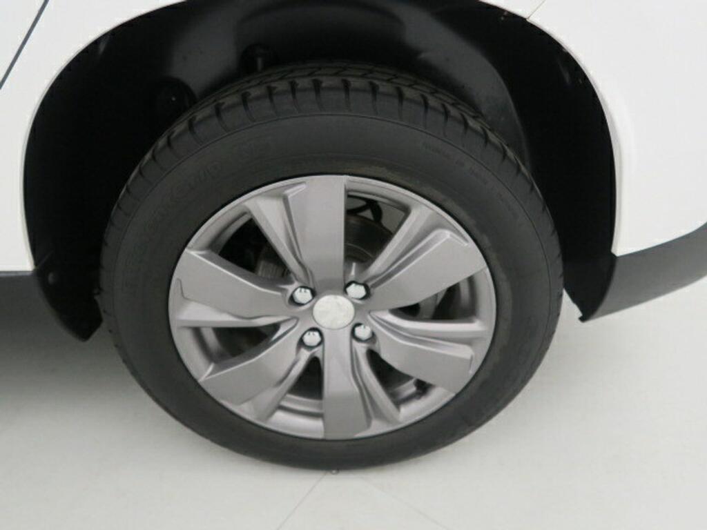 Peugeot 2008 STYLE 1.2 PURETECH 82CV 5P 24