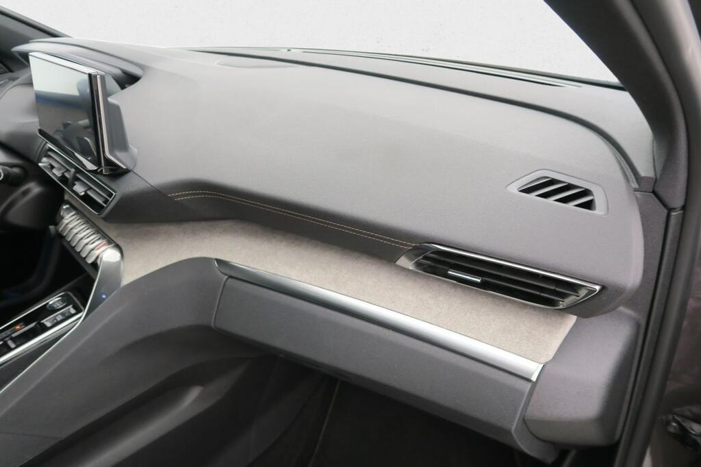 Peugeot 3008 GT 1.2 PURETECH 130 CV S&S AUTO 5P 15