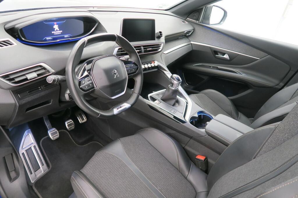 Peugeot 3008 GT LINE 1.2 PURETECH 130CV S&S 6VEL MAN 5P 7