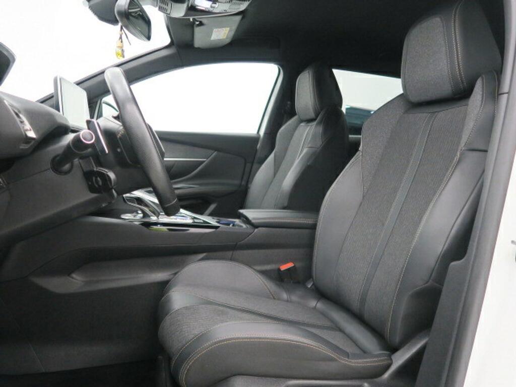 Peugeot 3008 GT LINE 1.2 PURETECH 130CV S&S AUTO 5P 19