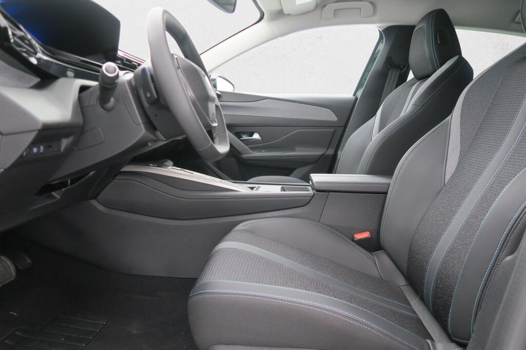 Peugeot 308 5p Allure PLUG-IN HYBRID 180 e-EAT8 15