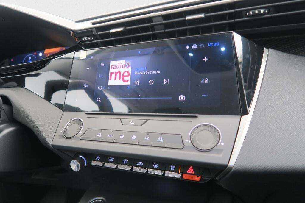 Peugeot 308 ACTIVE 1.6 PLUG-IN HYBRID 180 E-EAT8 5P 9