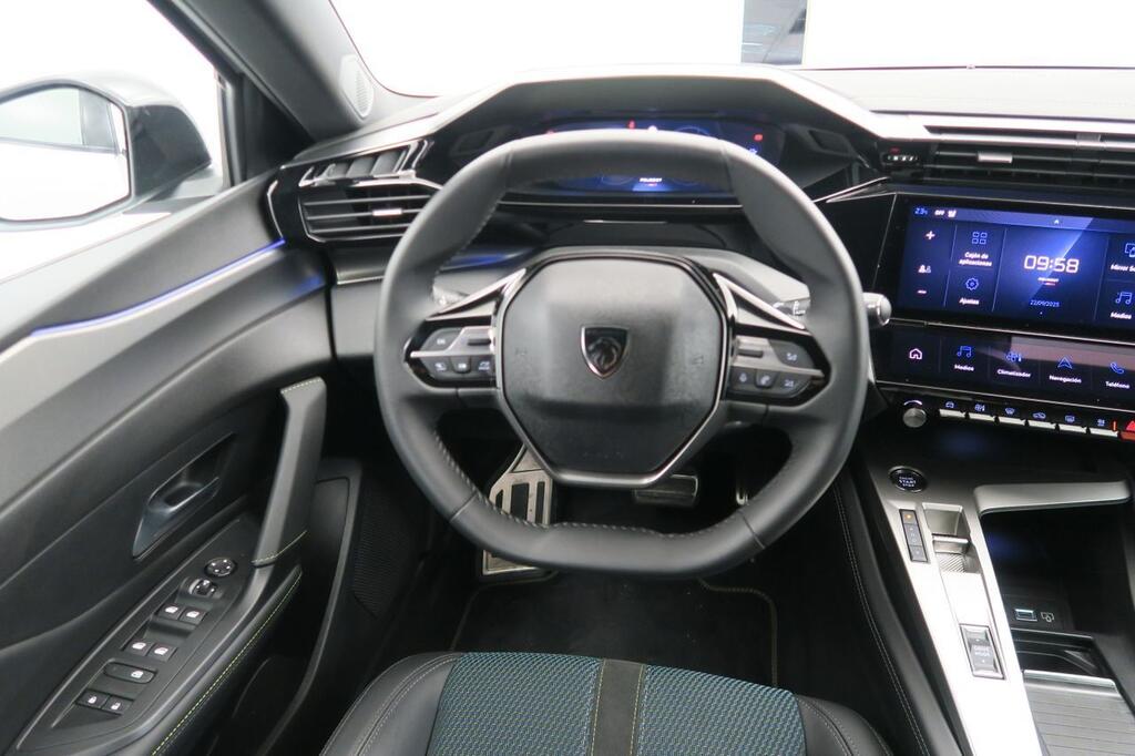 Peugeot 308 FIRST EDITION ELECTRICO 54KWH 115KW 156CV 5P 6