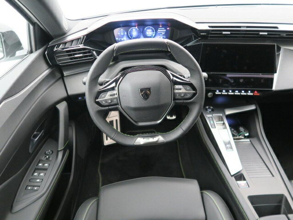 Peugeot 308 GT 1.6 PLUG-IN HYBRID 180CV 5P EAT8 15