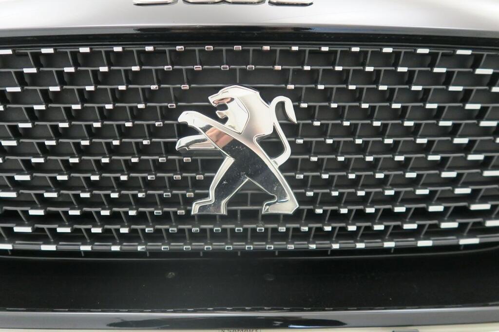 Peugeot 5008 GT 1.5 BLUEHDI 130 CV AUTO S&S 5P 7 PLAZAS 19