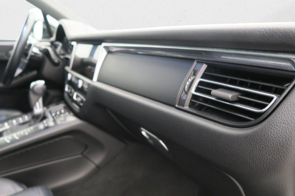 Porsche Macan 2.0T 245 CV 5P 16