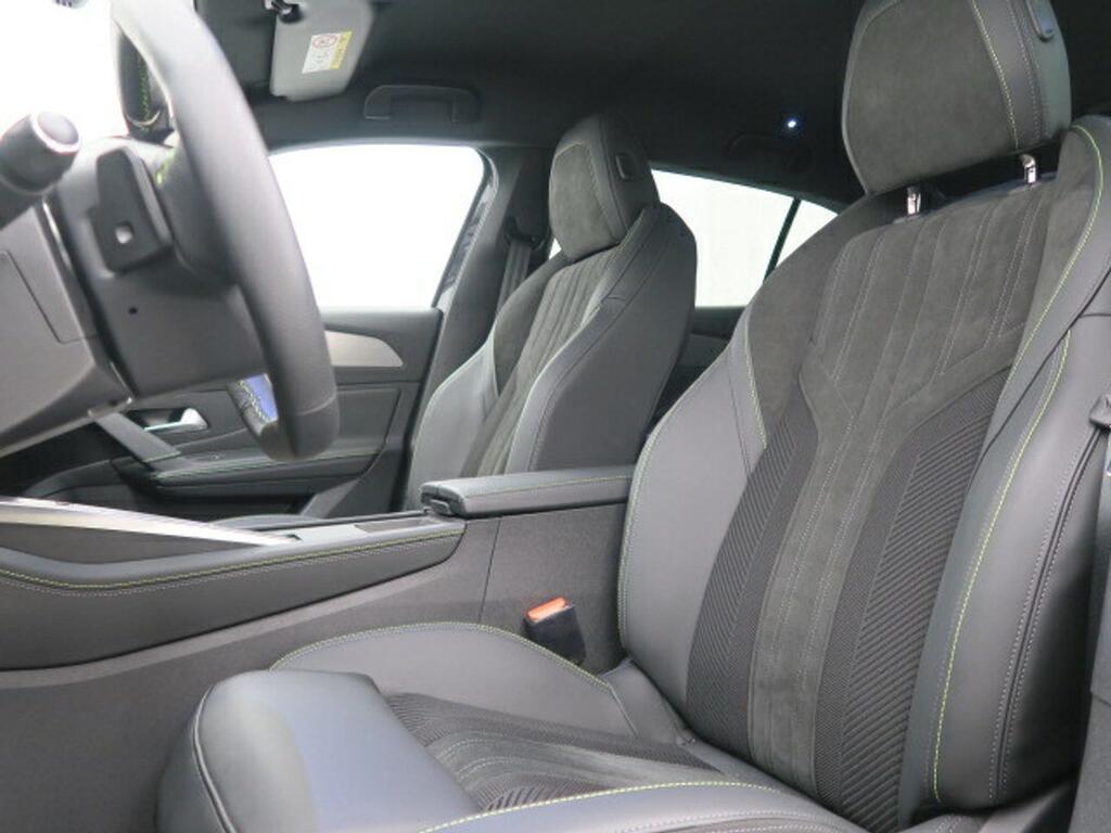 Peugeot 408 GT 1.6 HYBRID AUTO 224 CV 5P 17