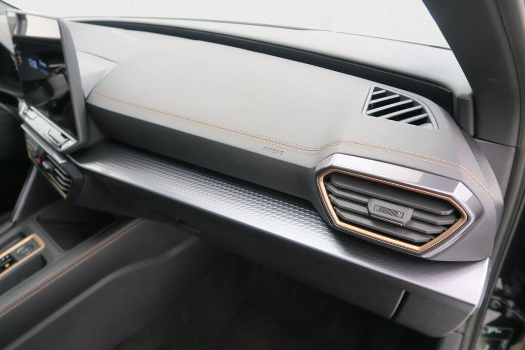 Cupra León ST 1.5 ETSI MHEV DSG 150 CV 5P 16