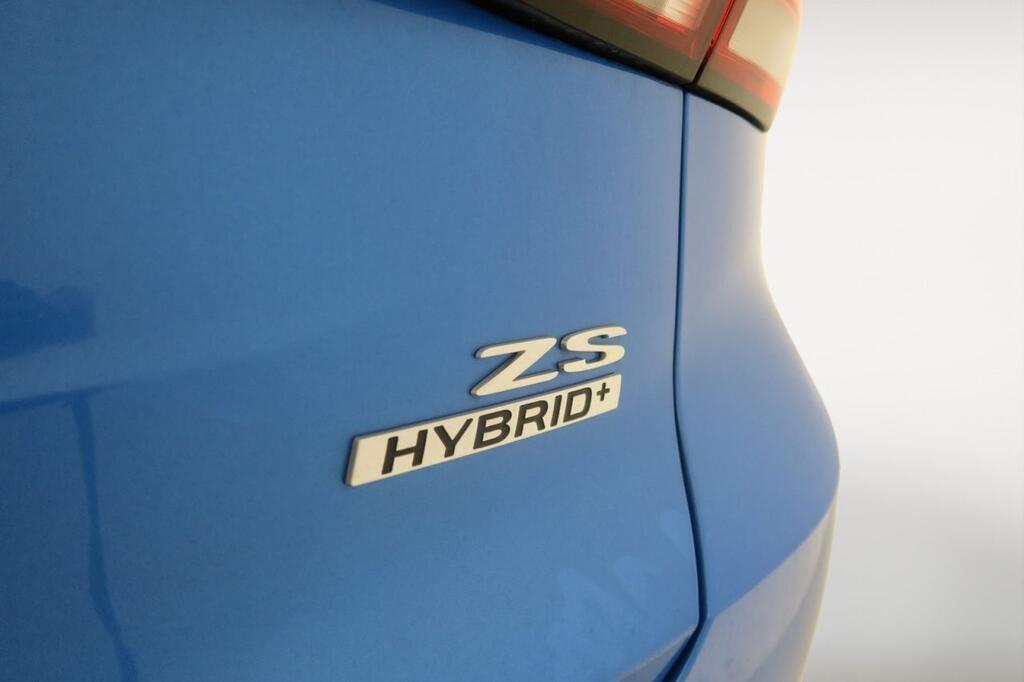 MG ZS LUXURY 1.5 HYBRID+ 197 CV 5P 20