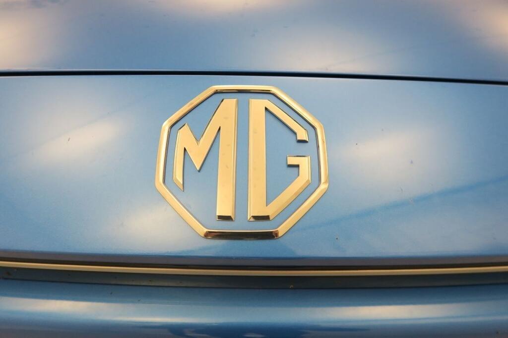 MG ZS LUXURY 1.5 HYBRID+ 197 CV 5P 21