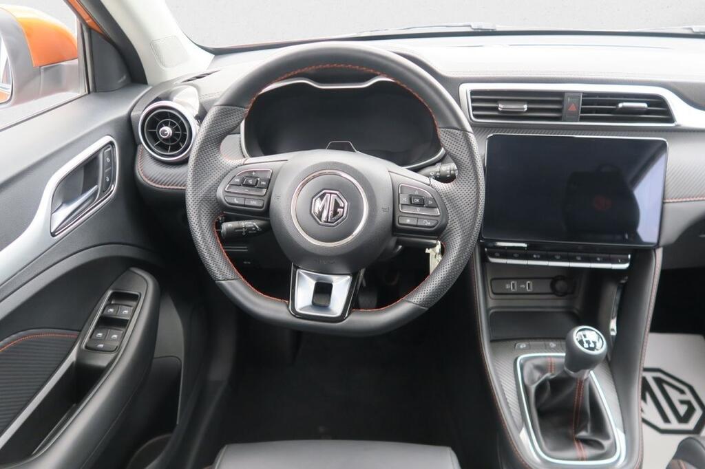 MG ZS LUXURY 1.5 106 CV 5P 12
