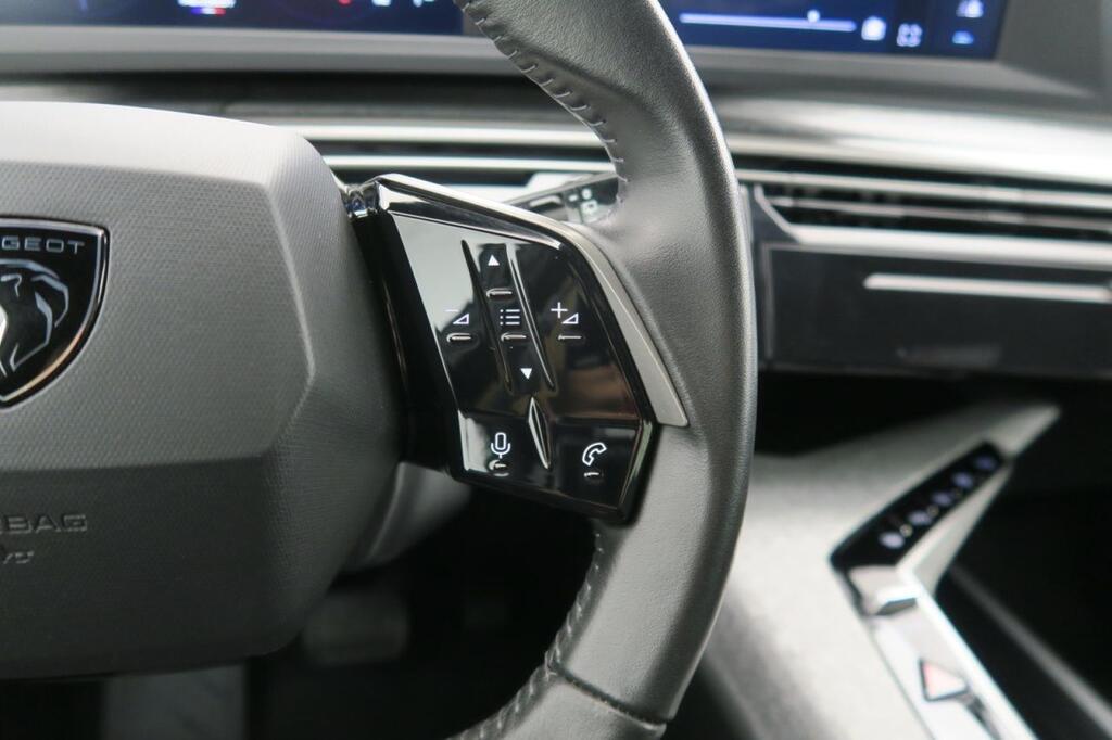 Peugeot 5008 ALLURE 1.2 MHEV HYBRID EDCS6 145 CV 7 PLAZAS 12