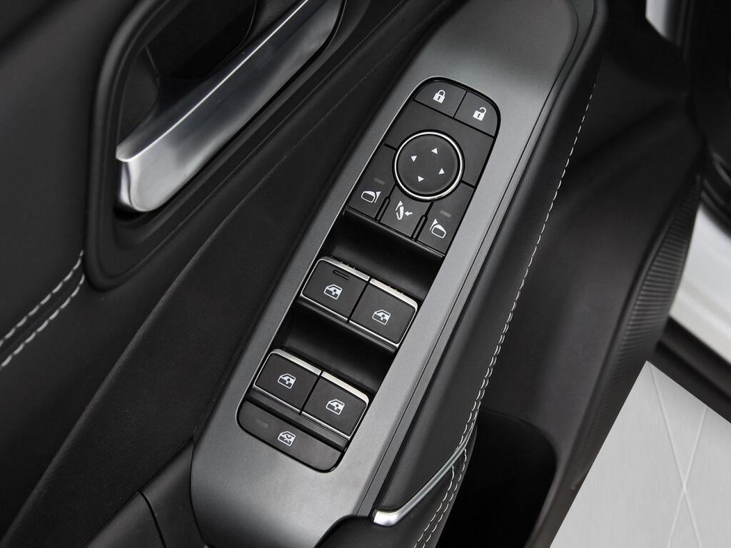 Nissan Qashqai DIG-T 116kW CVT N-Connecta 12