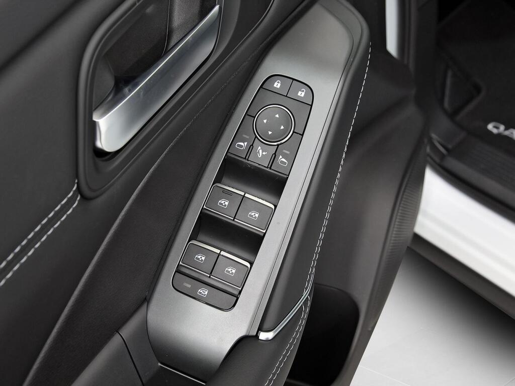 Nissan Qashqai DIG-T 116kW CVT N-Connecta 8