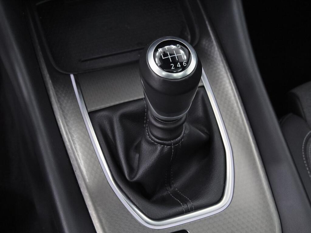 Nissan Qashqai DIG-T 103kW N-Connecta 28