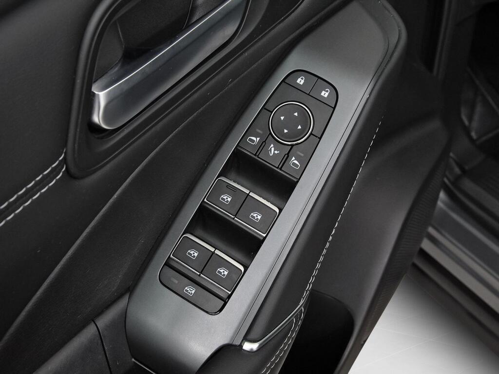 Nissan Qashqai DIG-T 103kW N-Connecta 11