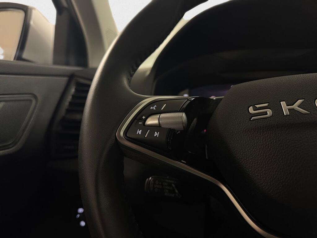 Skoda Karoq 1.5 TSI 110kW (150CV) ACT Selection 9