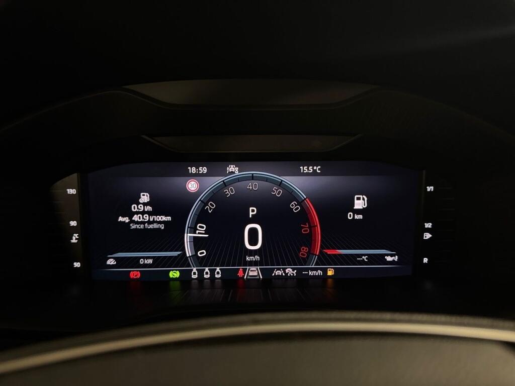 Skoda Karoq 1.5 TSI 110kW (150CV) ACT Selection 11