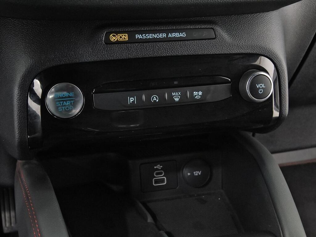 Ford Kuga ST-Line 1.5T EcoBoost 110kW (150CV) 33