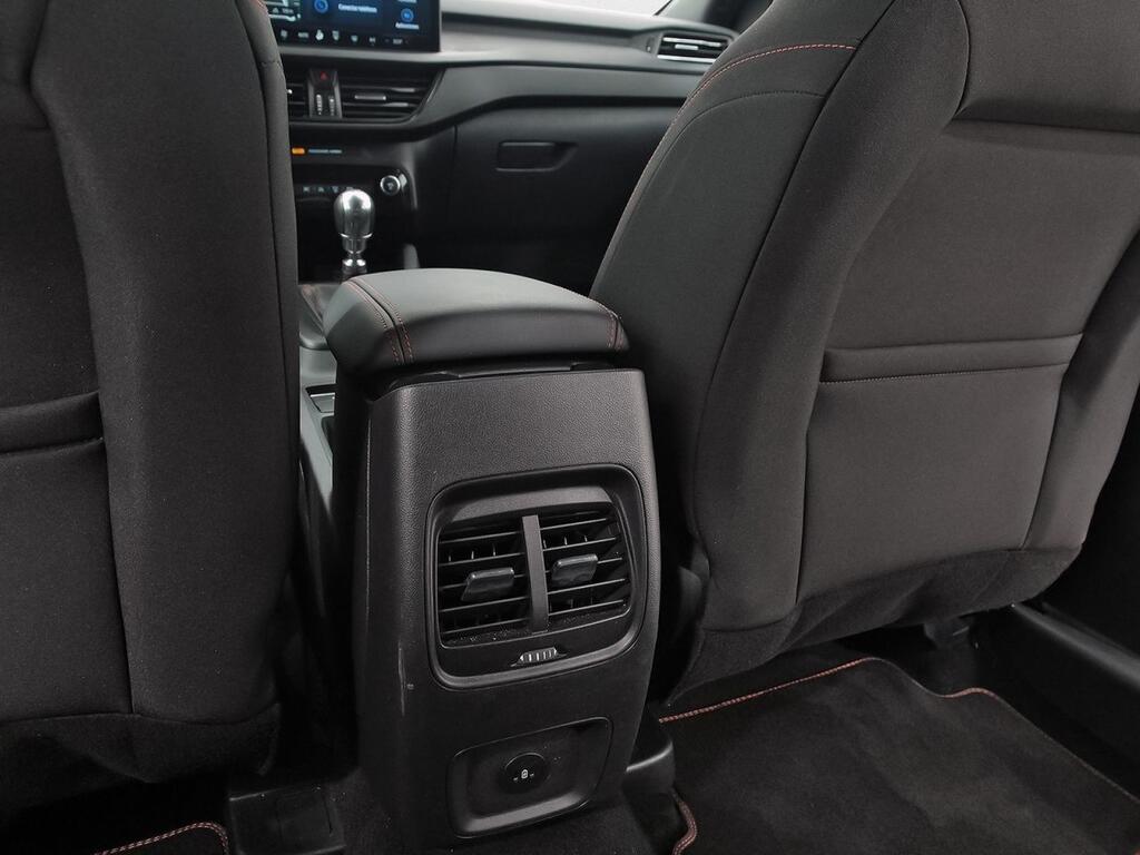 Ford Kuga ST-Line 1.5T EcoBoost 110kW (150CV) 36