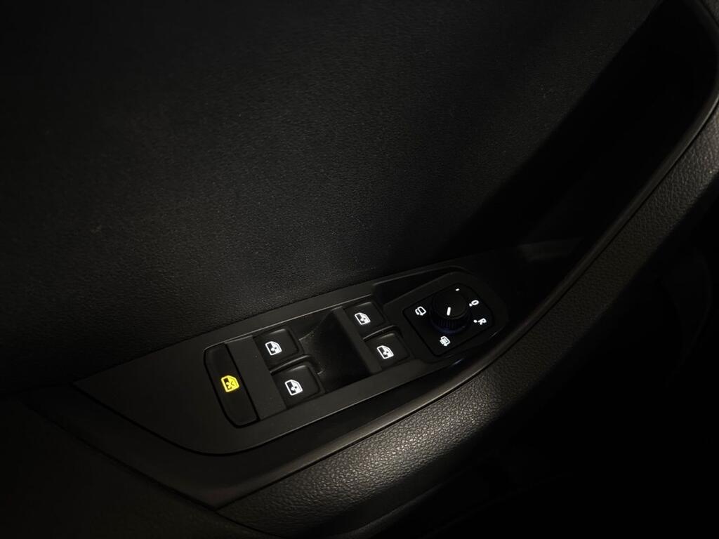 Skoda Karoq 1.5 TSI 110kW (150CV) DSG ACT Selection 13