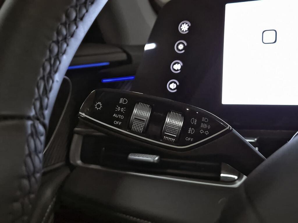 Ebro S700 1.5 TGDI PHEV Luxury E-CVT 15