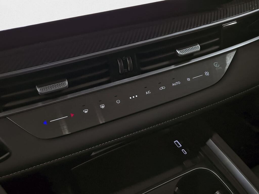 Ebro S700 1.5 TGDI PHEV Luxury E-CVT 29