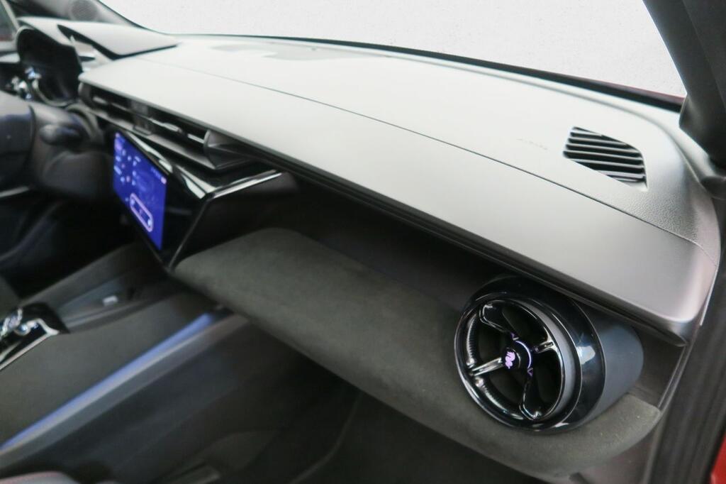 Alfa Romeo Junior Elettrica Veloce 207kW (280CV) 14