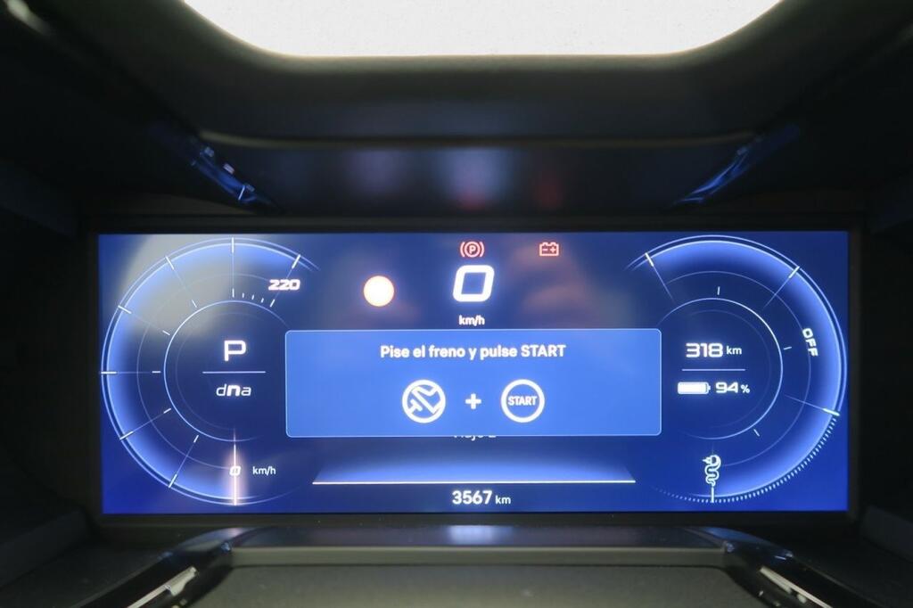 Alfa Romeo Junior Elettrica Veloce 207kW (280CV) 9