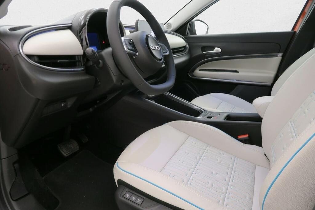 Fiat 600 600e La prima 54kwh 115kw (156cv) 7