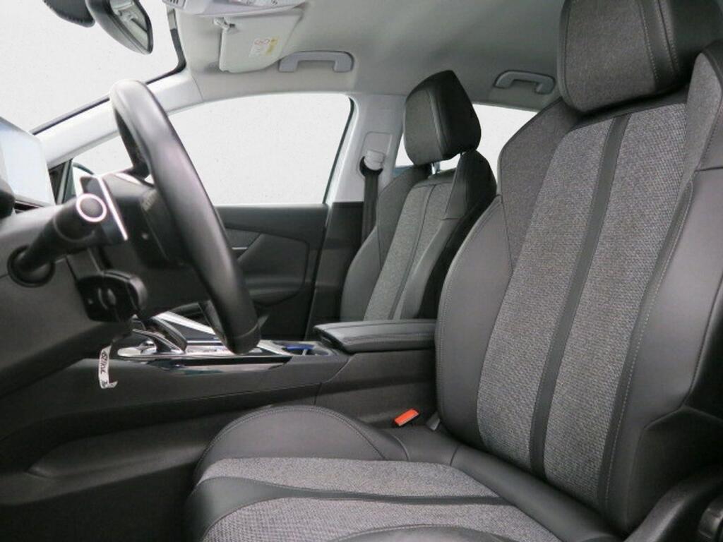 Peugeot 3008 1.2 PURETECH 96KW (130CV) ALLURE EAT8 17