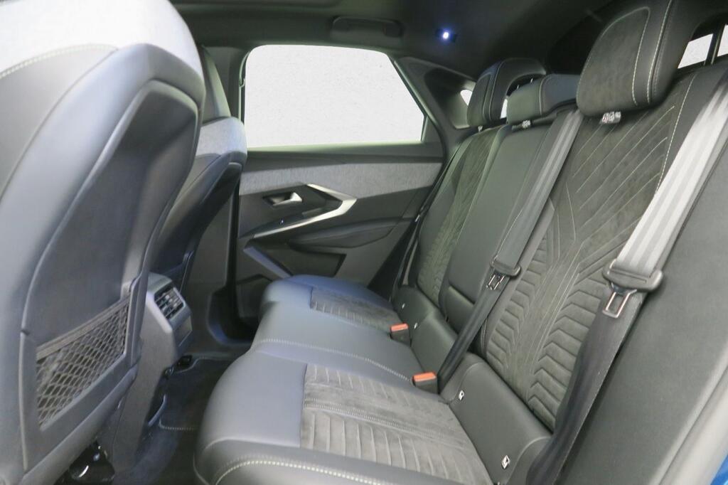 Peugeot 3008 GT Eléctrico 157kW 16