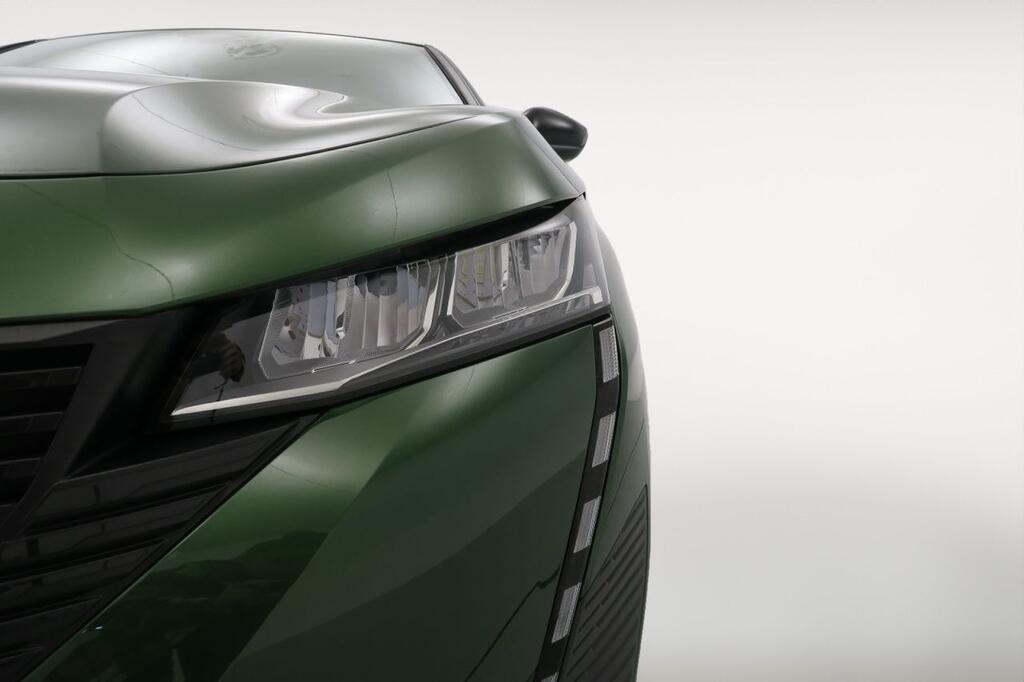 Peugeot 308 5P Active Hybrid 180 eEAT8 20