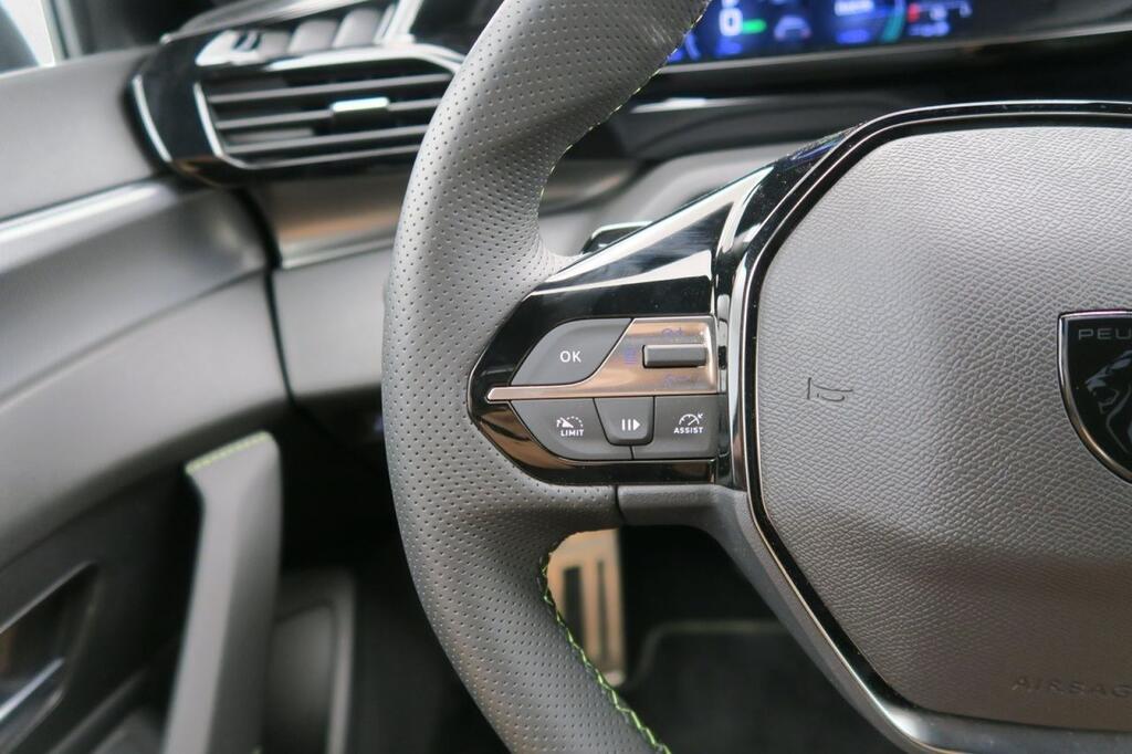 Peugeot 408 408 GT PHEV 180 e-EAT8 10