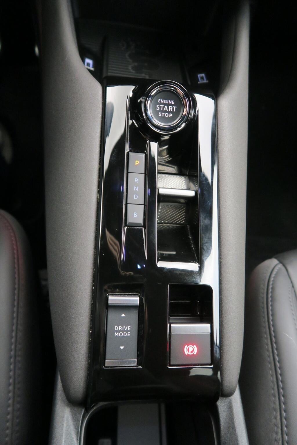 Alfa Romeo Junior Elettrica Speciale 115kW (156CV) 11