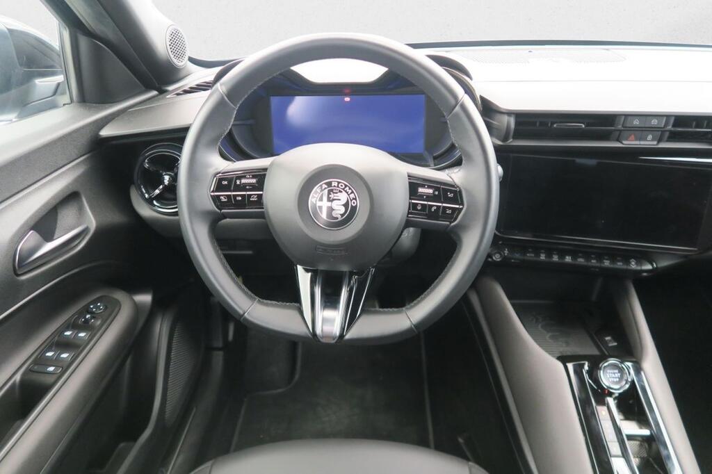 Alfa Romeo Junior Elettrica Speciale 115kW (156CV) 15