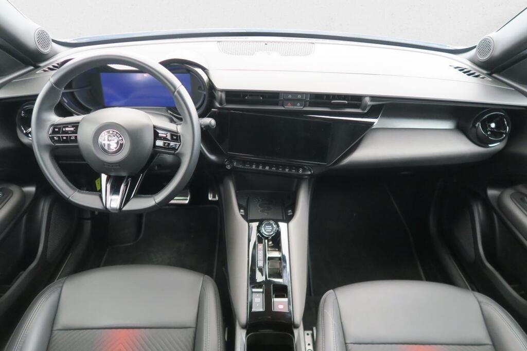 Alfa Romeo Junior Elettrica Speciale 115kW (156CV) 16