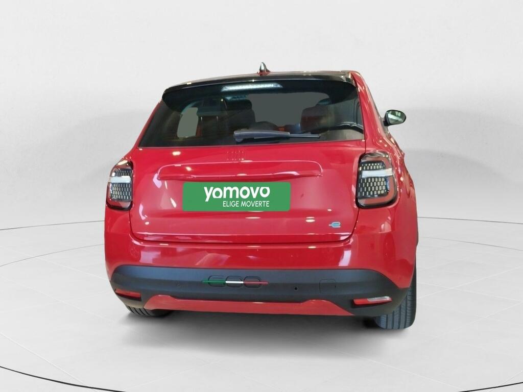 Fiat 600 600e RED 54kwh 115kw (156cv) 4