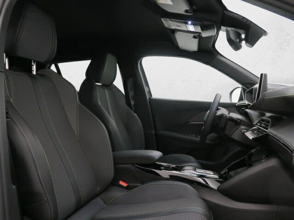 Peugeot 2008 Eléctrico GT 156 (115kW) 16