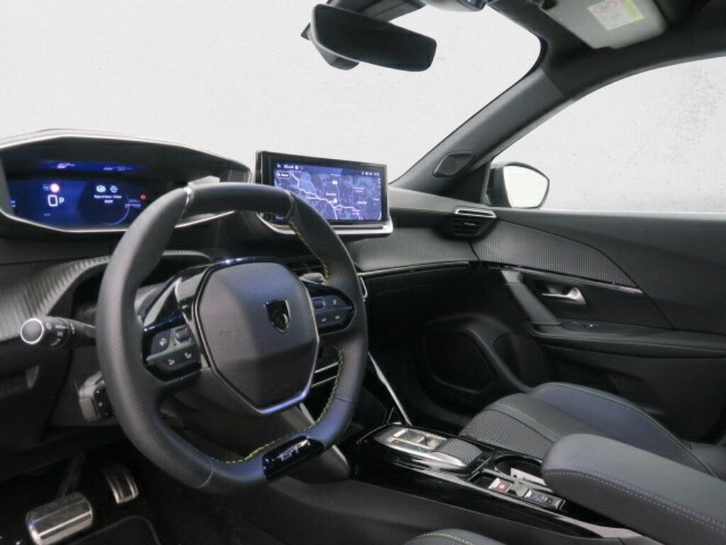 Peugeot 2008 Eléctrico GT 156 (115kW) 8
