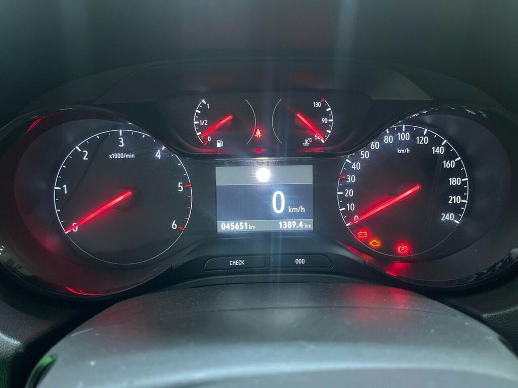 Opel Grandland X 1.5 CDTi 120 Aniversario 8