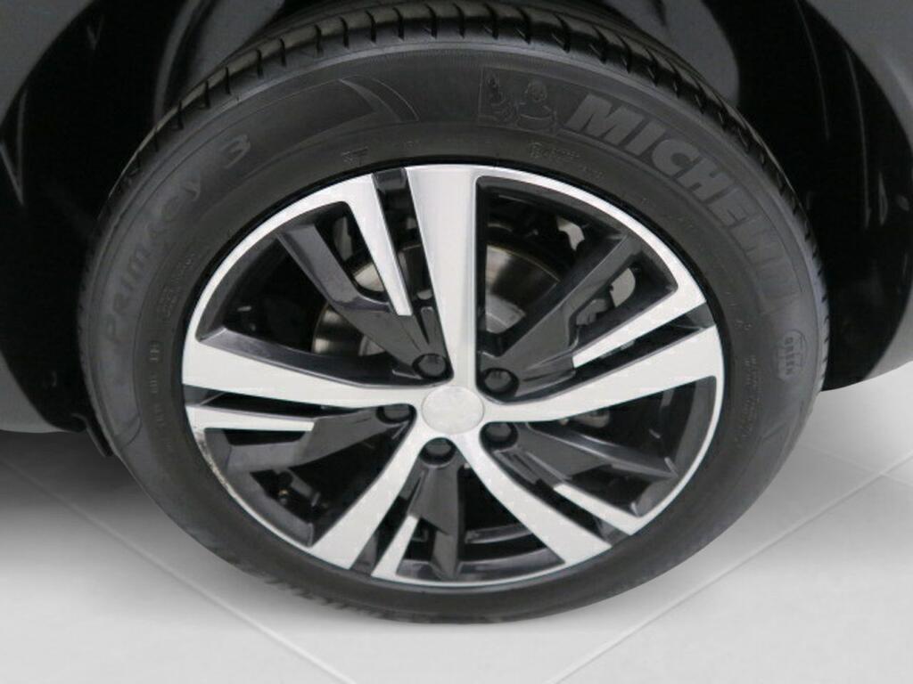 Peugeot 3008 1.2 PURETECH 96KW (130CV) GT LINE EAT8 25