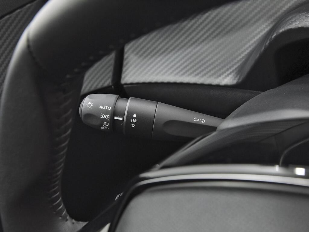 Peugeot 208 Active Puretech 100 13