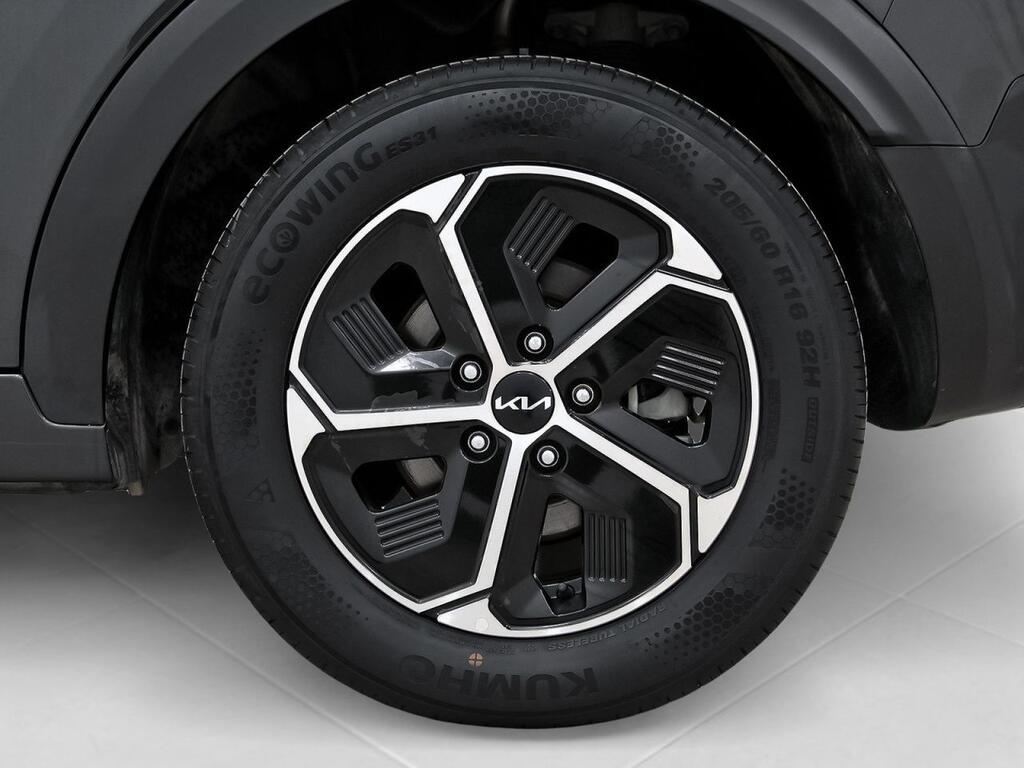 Kia Niro 1.6 GDi PHEV 104kW (141CV) Concept 10