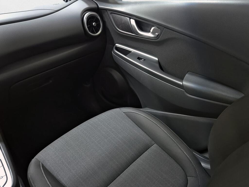 Hyundai Kona 1.6 GDI HEV Tecno 2C DCT 38