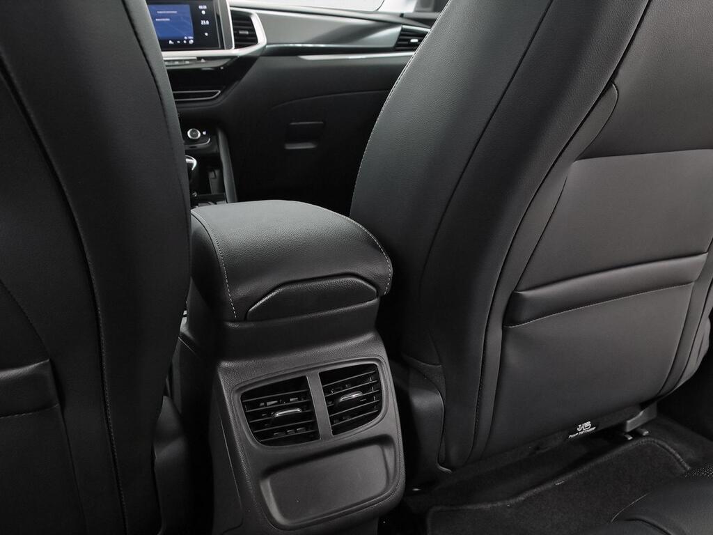 Opel Grandland 1.2T XHT MT6 S/S GS 31