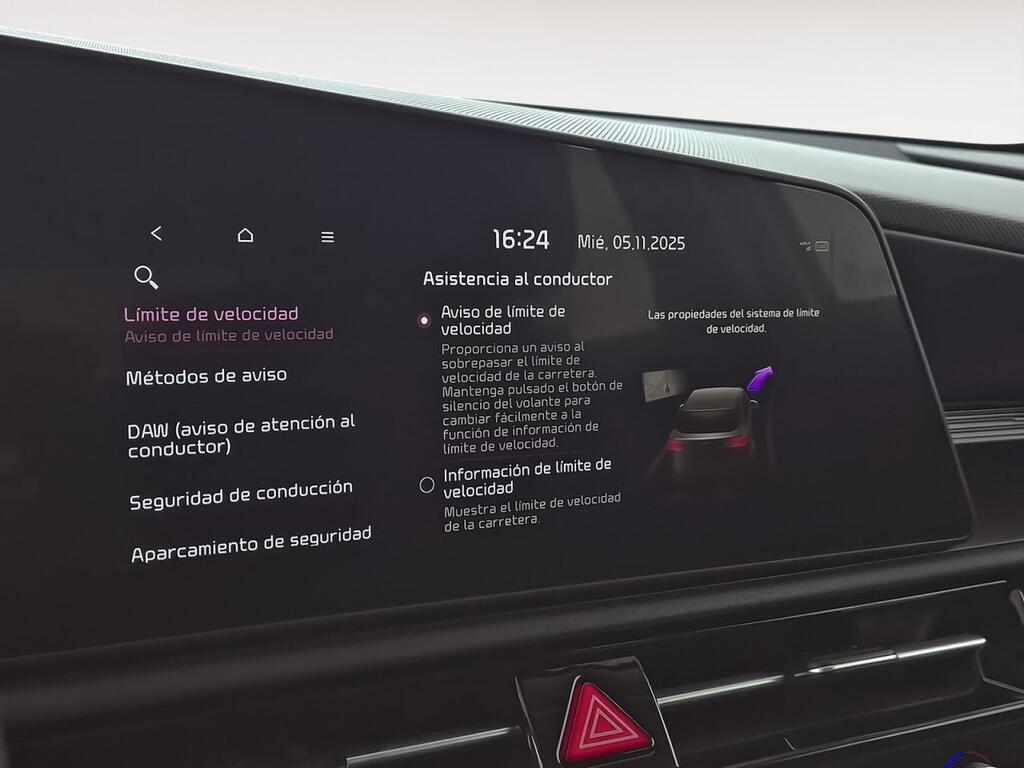 Kia Niro 1.6 GDi HEV 104kW (141CV) Concept 26