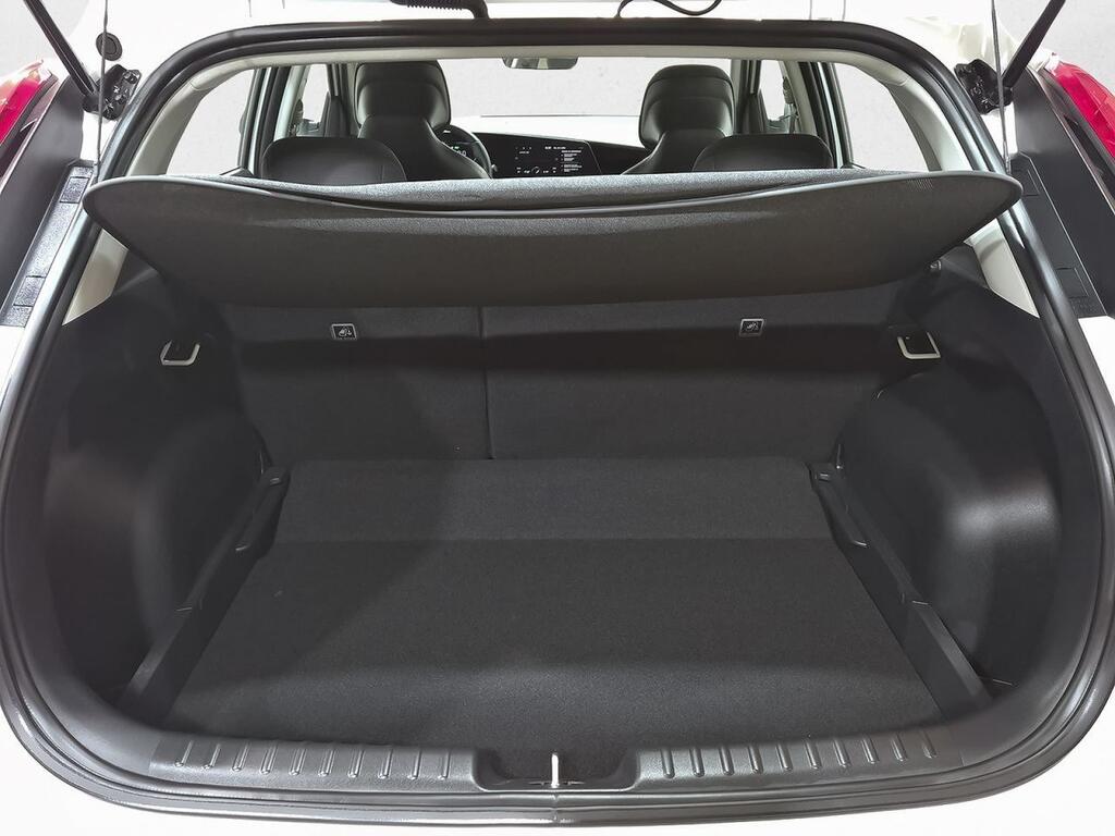 Kia Niro 1.6 GDi HEV 104kW (141CV) Concept 9