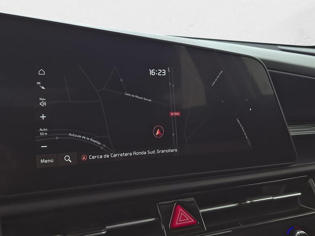 Kia Niro 1.6 GDi HEV 104kW (141CV) Concept 22