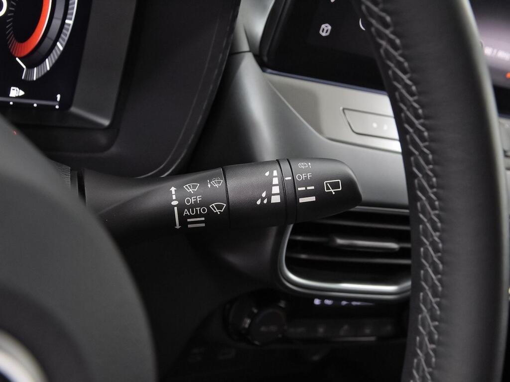 Nissan Juke DIG-T 84 kW (114 CV) DCT 7V N-Connecta 16